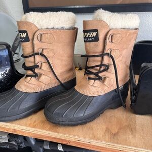 Women’s Size 9 Baffin Technology Winter Snow Boot Wool Lining
